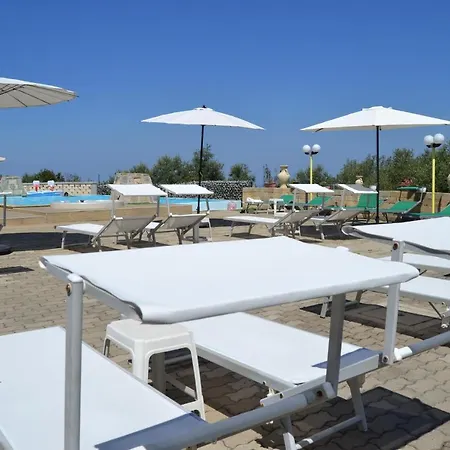 Ξενοδοχείο με διαμερίσματα Park & 4*