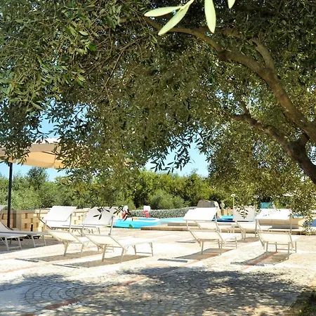 Ξενοδοχείο με διαμερίσματα Park & 4*