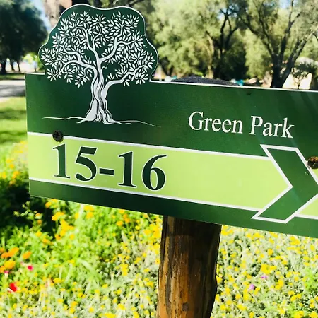 Lejlighedshotel Park & *