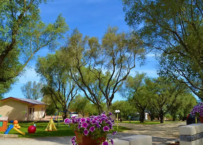 Park & באניירה קלאברה