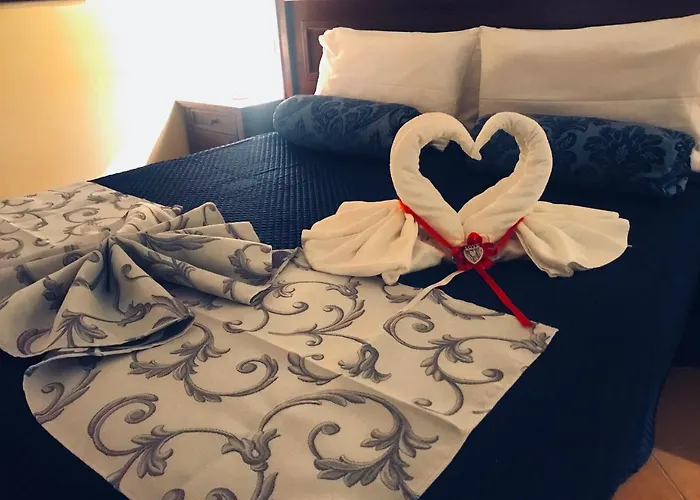 Park & מלון דירות באניירה קלאברה