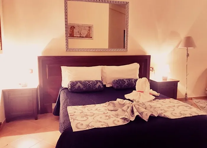 Park & 4* באניירה קלאברה